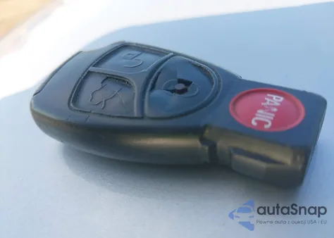 2001 Mercedes-Benz E 320 from USA, damaged, VIN WDBJF65J61B373135